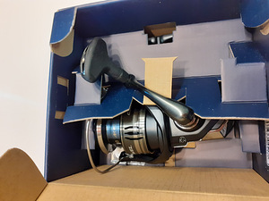 Shimano Miravel C3000 - новая! (1 фото из 2)