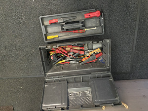 Tööriistad elektrikule, kaitsevahendid (1 foto / 6)