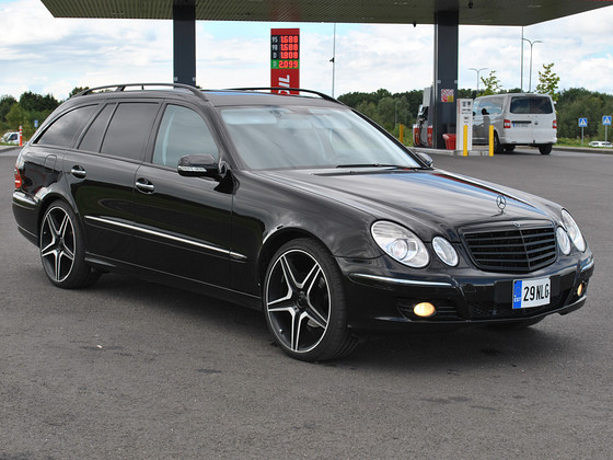Mercedes-Benz E 220 Avantgarde