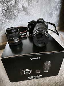 Гибридная камера Canon EOS R50 + RF-S 18-45mm и RF 75-300mm (1 фото из 3)