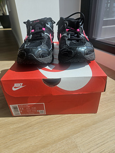 Кроссовки Nike, размер 38,5 (2 фото из 9)
