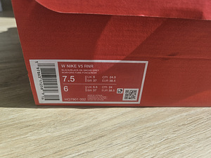 Кроссовки Nike, размер 38,5 (3 фото из 9)