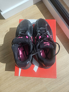 Кроссовки Nike, размер 38,5 (8 фото из 9)