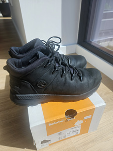 Тёплые кроссовки Timberland, размер 37 (3 фото из 5)