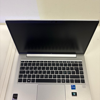HP EliteBook 640 G9