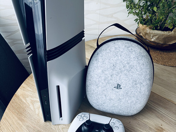 PLAYSTATION 5 PRO KOOS KETTASEADMEGA + SONY PULSE ELITE PS5