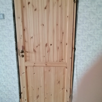 Двери сосновые