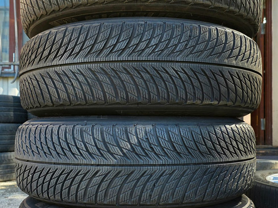 R17 rehvid 215 65 17 Michelin Pilot Alpin 5 7mm dot23