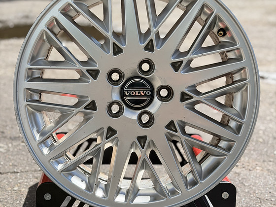 17" Volvo Arrakis originaalveljed 5x108 (keskava 65,1)