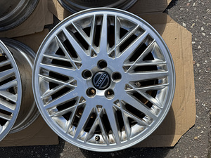17" Volvo Arrakis originaalveljed 5x108 (keskava 65,1) (5 foto / 7)