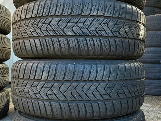 R17 rehvid 225 50 17 Pirelli Winter Sottozero3 6-7mm dot24