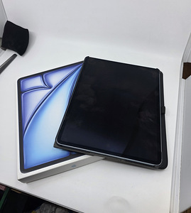 Apple iPad Air 13" M3 7th Gen (2025) 128GB WiFi + Cellular (1 foto / 5)
