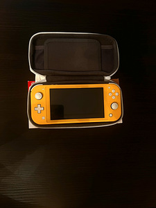 Nintendo Switch Lite (2 фото из 2)