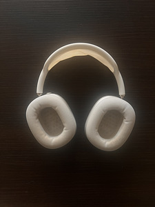 Airpods Max (3 фото из 3)
