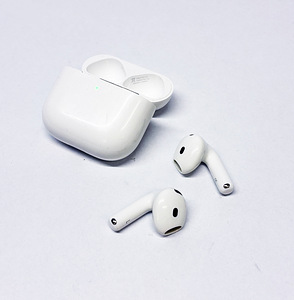 Helivarustus Apple Airpods 4 Open-ear IP54 30 h (2 foto / 2)