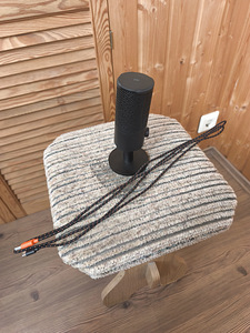 JBL Quantum Stream (1 фото из 3)