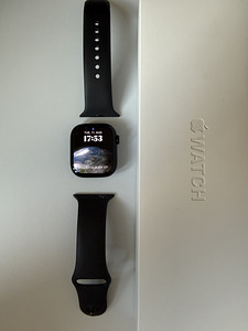 Apple Watch Series 10 GPS + Cellular 42mm (1 foto / 2)