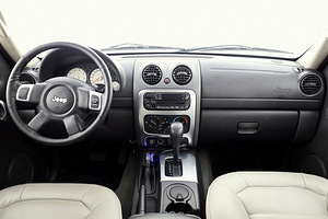 Jeep Cherokee Liberty LPG ATM 3.7 155kW (5 фото из 9)
