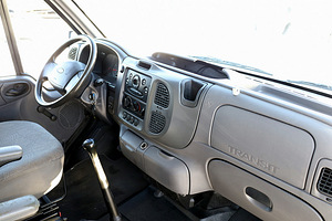 Ford Transit Ambulance 2.0 TDCi 74kW (5 foto / 9)