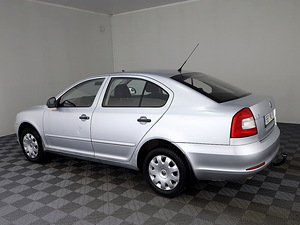 Skoda Octavia Comfortline Facelift LPG 1.6 75kW (4 фото из 7)