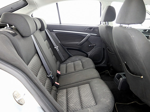 Skoda Octavia Comfortline Facelift LPG 1.6 75kW (7 фото из 7)