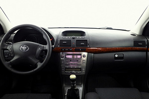 Toyota Avensis Linea Sol 2.2 D-CAT 130kW (5 foto / 8)