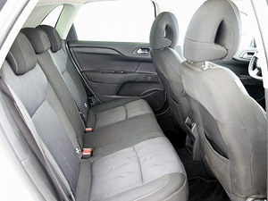 Citroen C4 Facelift 1.6 HDi 68kW (7 foto / 8)