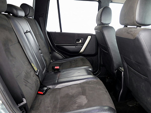 Land Rover Freelander HSE Luxury Facelift ATM 2.5 130kW (7 фото из 7)