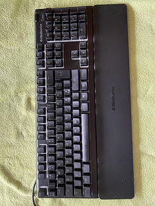 Клавиатура SteelSeries Apex 3 (1 фото из 2)