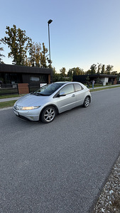 Honda Civic 1,8 b.(Ls 148000km.) (5 foto / 12)