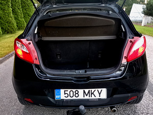 Mazda 2 1.3 55 кВт 95000 км (8 фото из 8)
