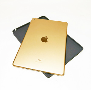 Планшет Apple iPad 7 WI-FI 32GB 10.2 дюйма (3 фото из 3)