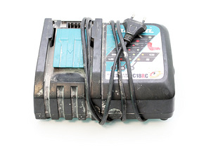 Aki laadija Makita DC18RC 14.4V-18V Li-ion (2 foto / 2)