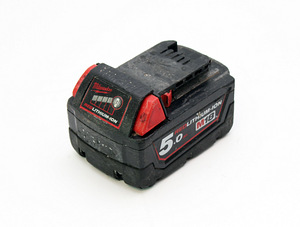 Aku Milwaukee M18 5.0Ah 18V Liitium-ioon (2 foto / 2)