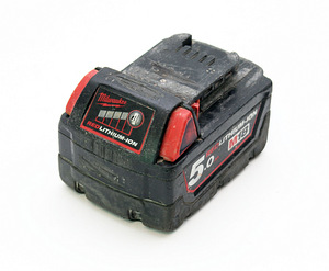 Aku Milwaukee M18 5.0Ah 18V Liitium-ioon (2 foto / 2)