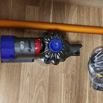 Juhtmeta tolmuimeja DYSON