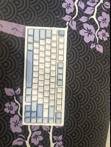 Продам клавиатуру (1 фото из 3)