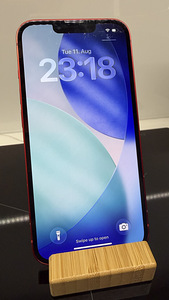 iPhone 13 128Gb Red (3 фото из 3)