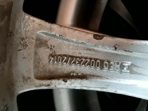 BMW originaalveljed R17 + naastrehvid 225/55 R17 (5 foto / 7)