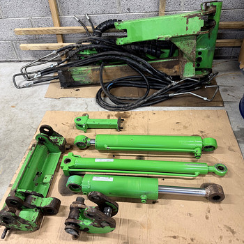 Avant 635 komplektne poom
