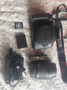 Продам фотоаппарат Canon eos 2000d (1 фото из 4)