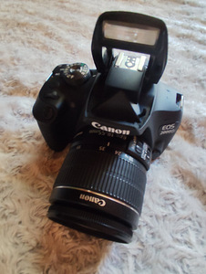 Продам фотоаппарат Canon eos 2000d (4 фото из 4)