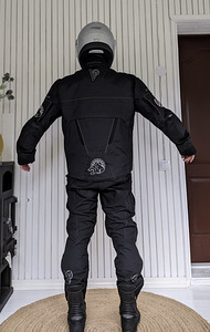 Распродажа мотоэкипировки: Шлем, Куртки, Штаны, Боты, Перчи (6 фото из 10)