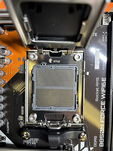 Gigabyte B850M FORCE WIFI6E + Arctic 240 AIO (GARANTIIGA) (6 foto / 8)