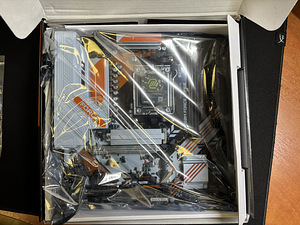 Gigabyte B850M FORCE WIFI6E + Arctic 240 AIO (GARANTIIGA) (7 foto / 8)