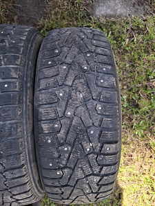 Talverehvid / Naastrehvid Pirelli Ice Zero 195/65 R15 (2 foto / 10)