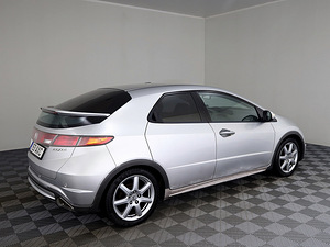 Honda Civic Sport 1.8 103kW (3 foto / 7)
