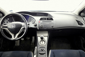Honda Civic Sport 1.8 103kW (5 foto / 7)