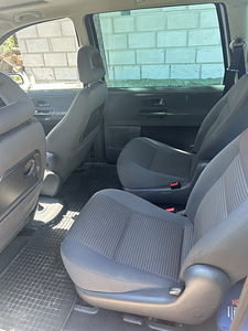 Seat Alhambra (8 фото из 10)