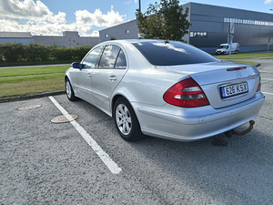 Mercedes-Benz E320 CDI 4Matic (7 foto / 15)